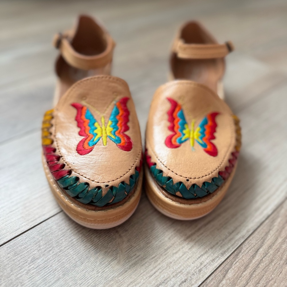 Fanny Artesanias Leather Sandals 
Hecho En Mexico - Picture 2 of 11